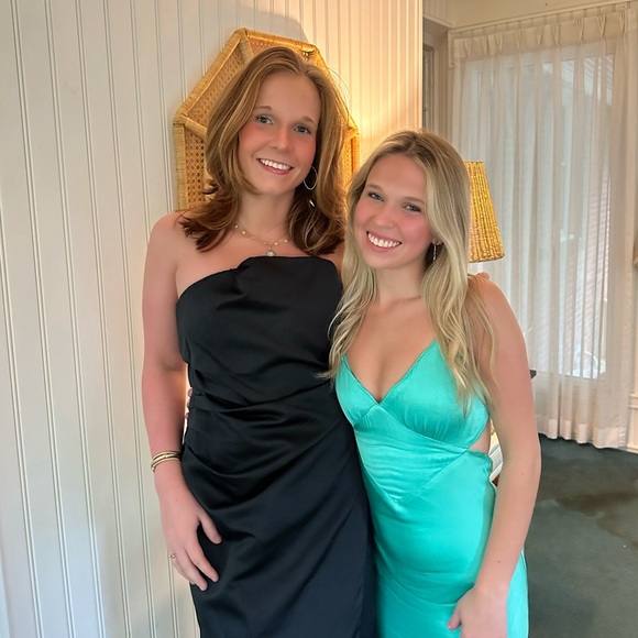 Meet your Posher, Caroline - Picture 2 of 2